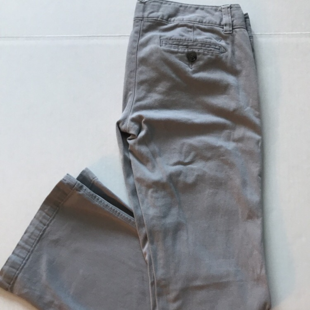 American Eagle, bootcut gray kakis